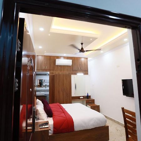 蒂鲁瓦尔拉 Kausthubhom Residency酒店 外观 照片